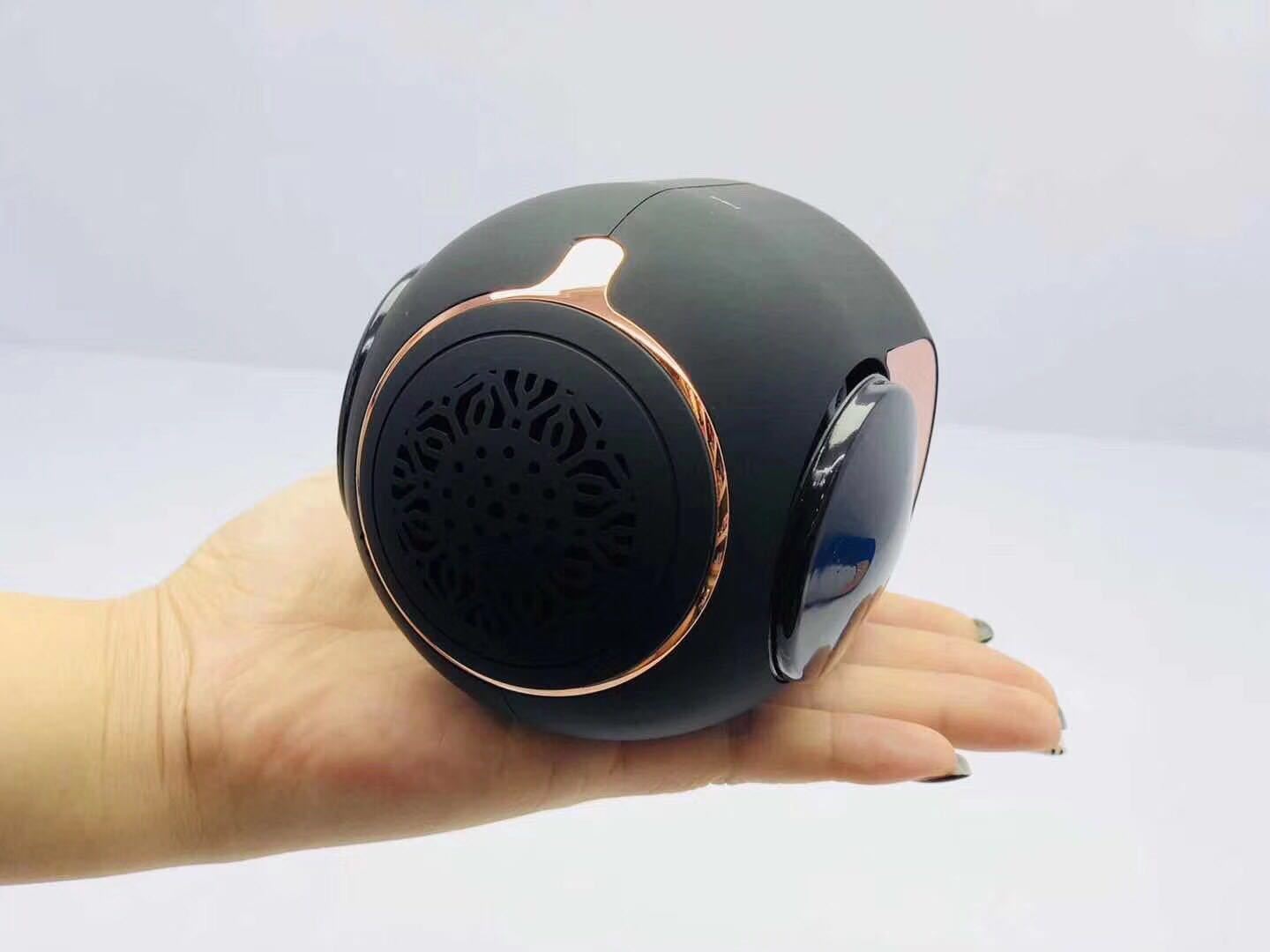 Small golden egg wireless bluetooth speaker