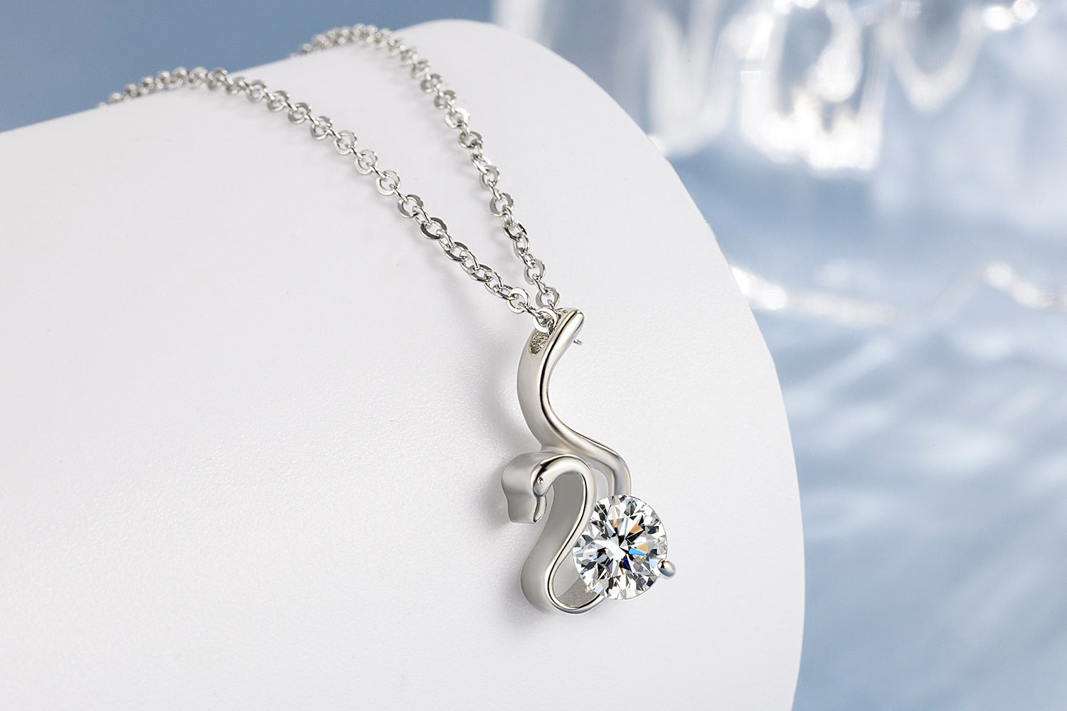 Swan Pendant Fashionable Elegant Necklace