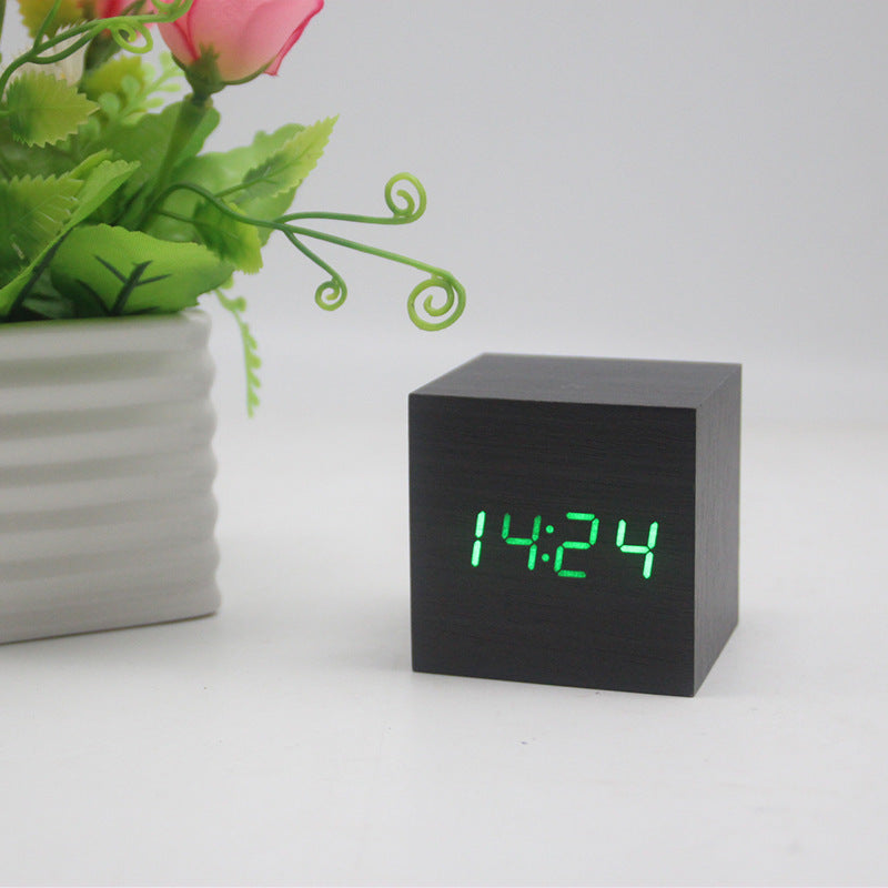 Minimalist Cube shaped sound-sensitive wooden digital clock with temperature display - Minihomy