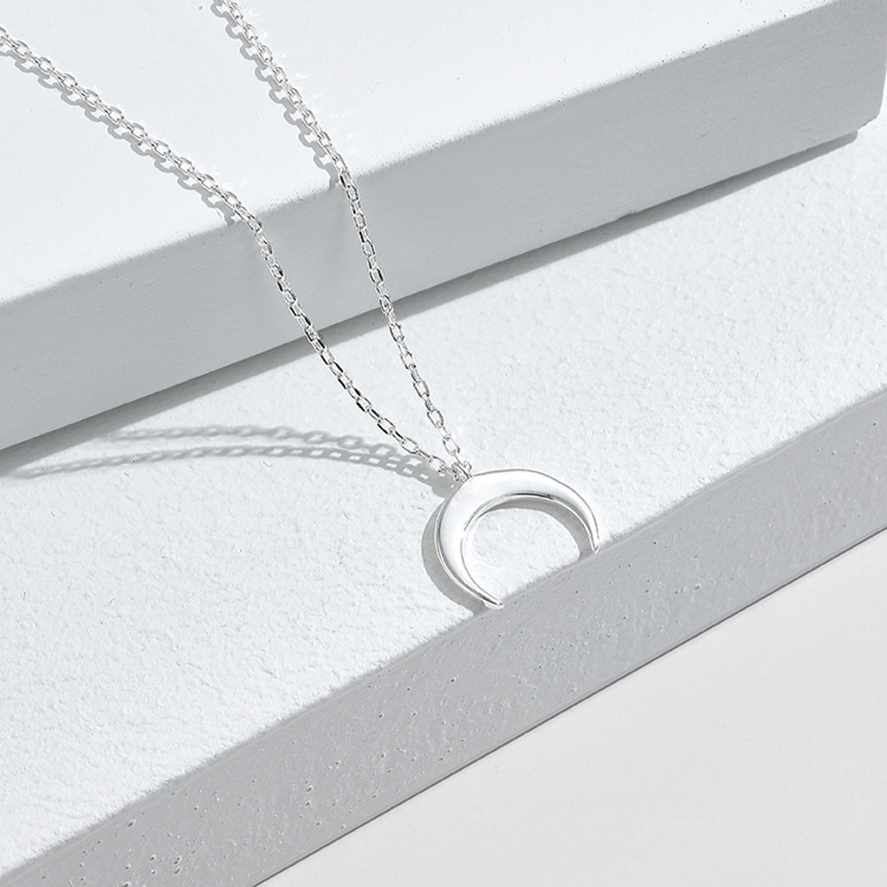 Simple Moon Pendant Sterling Silver Clavicle Chain: Elegant Simplicity for Your Neck