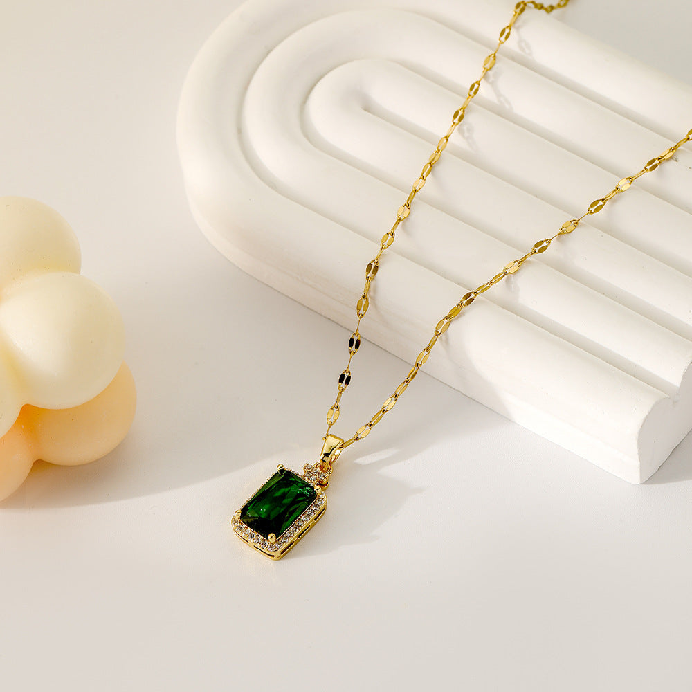 Women's Beautiful Square Emerald Pendant Necklace