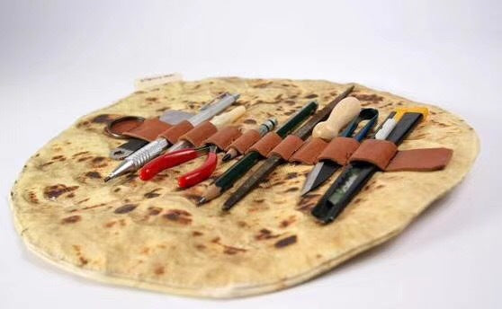 Simulation burritos pencil case