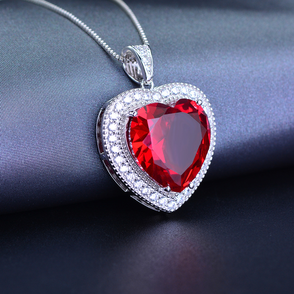 Zircon Heart Necklace