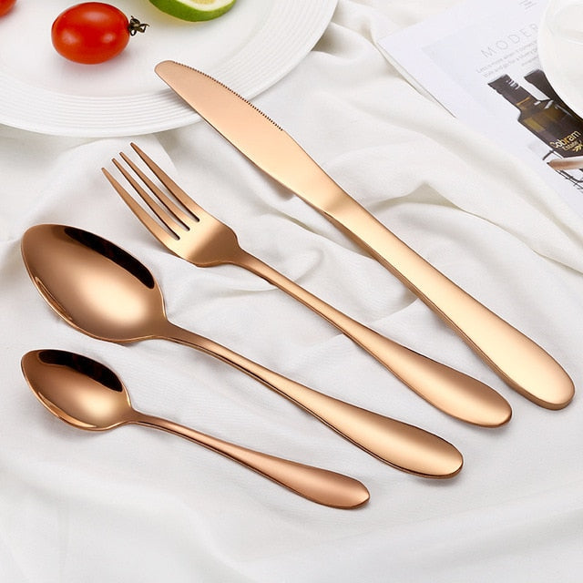 Four-piece portable cutlery set