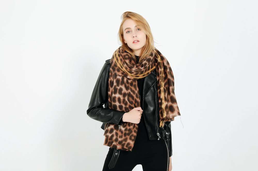 Leopard-Print Cashmere Women's Scarf Shawl: Unleash Your Wild Elegance - Minihomy