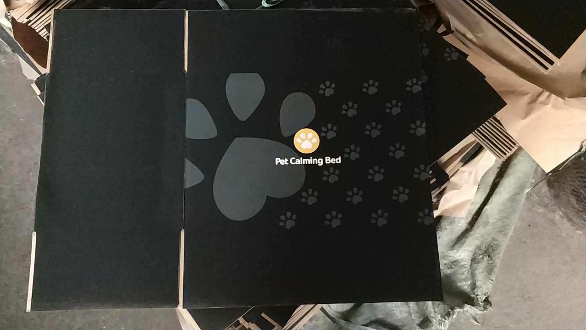 Good Pet Bed with Custom Box