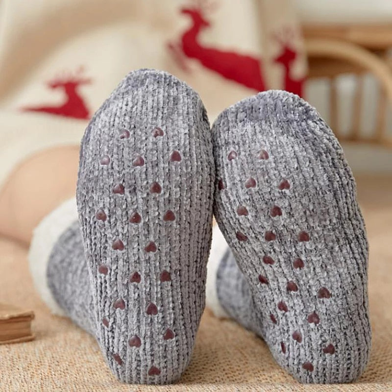 Casual Plus Velvet Mid-tube Ladies Snow Slippers Carpet Socks - Minihomy